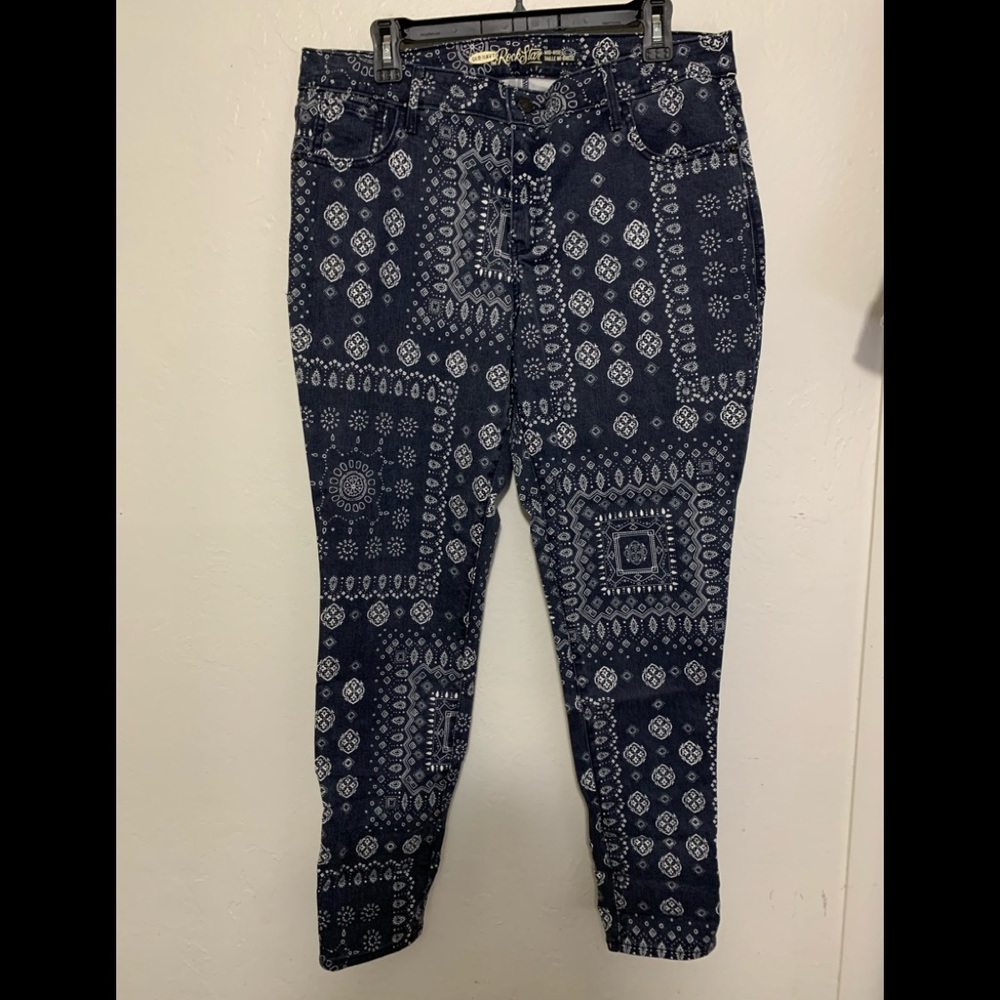 Gently Used Old Navy Rockstar Skinny Jean